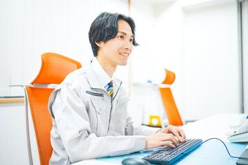 社員PC作業